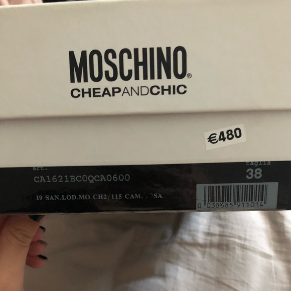 Moschino Pretty and Feminine Bow Heels 🎀💝